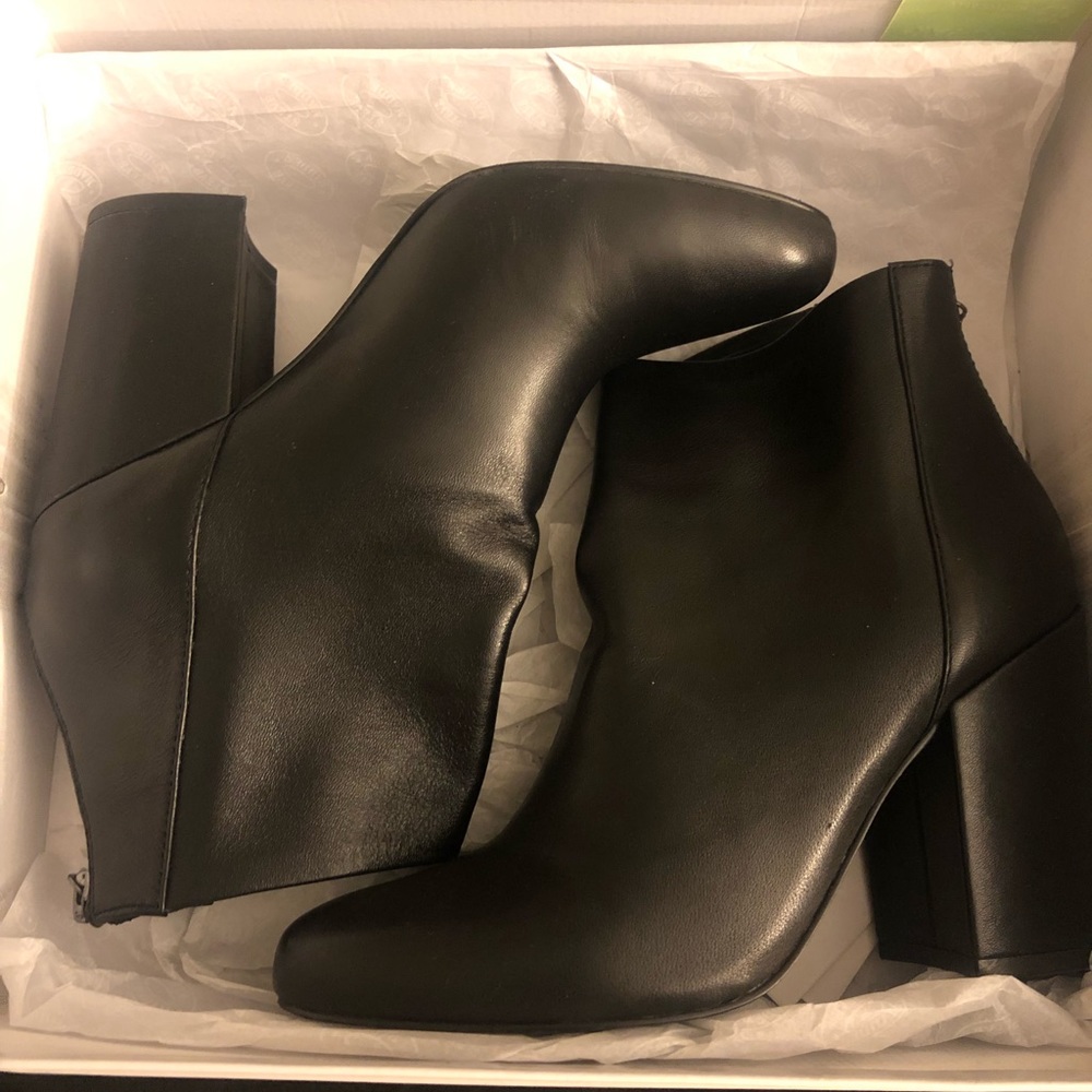 Black Steve Madden ankle boots